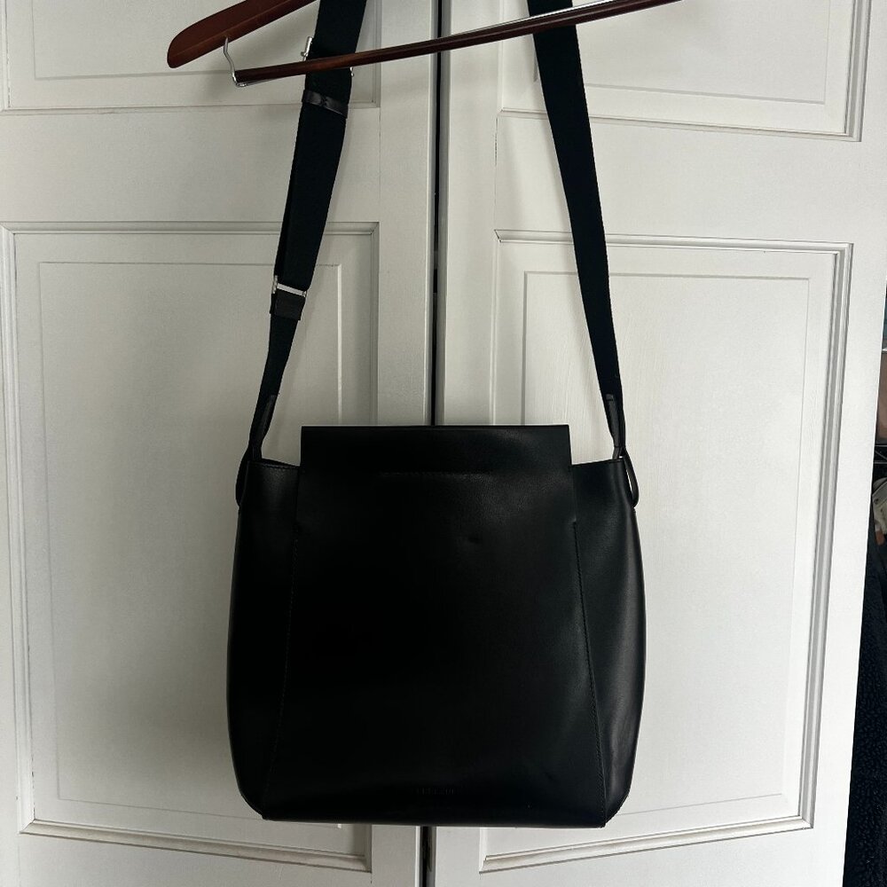The Form Bag [Everlane]